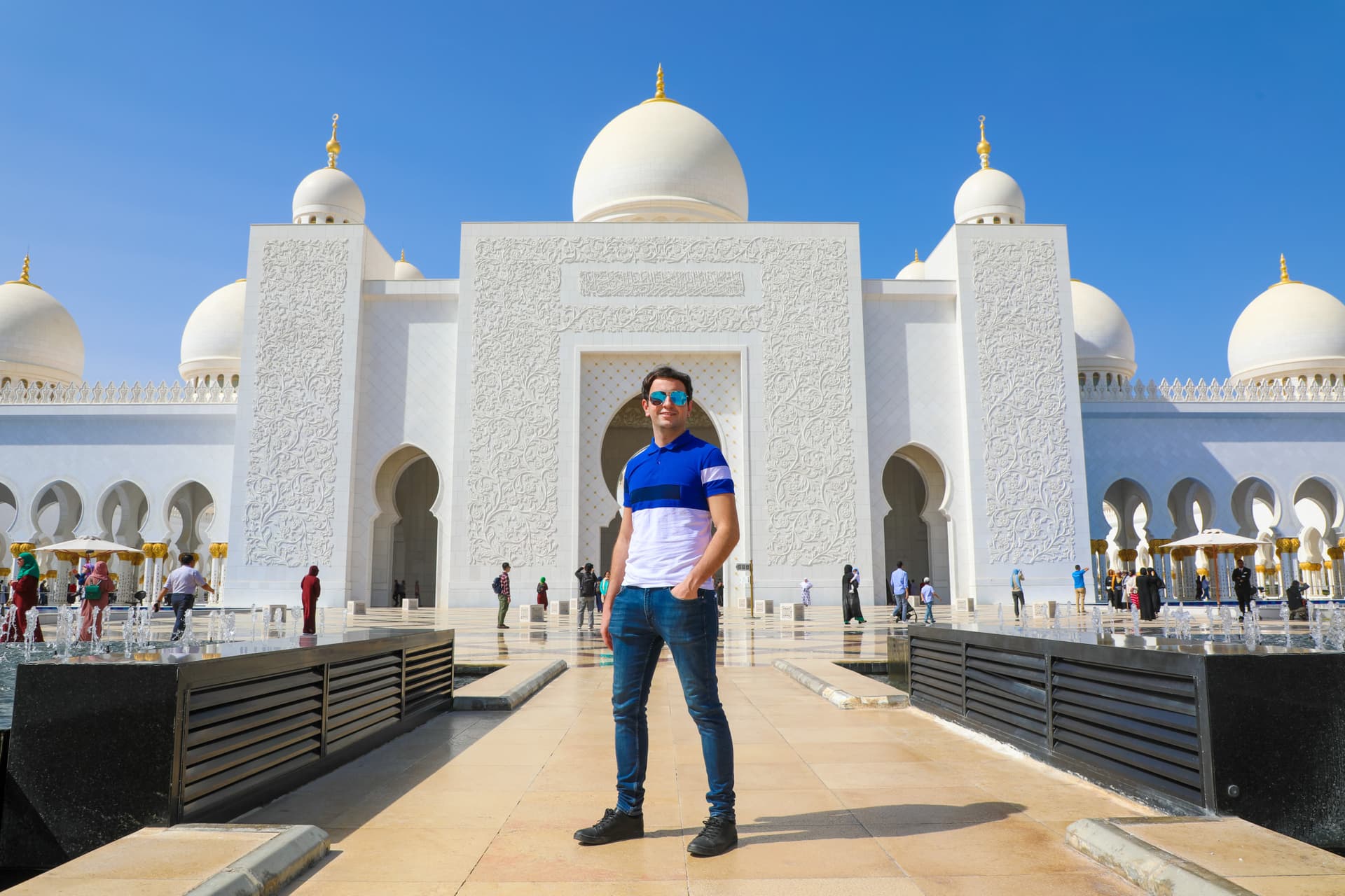 Sheikh Zayed Grand Mosque and Louvre Abu Dhabi Tour from Dubai - image 13